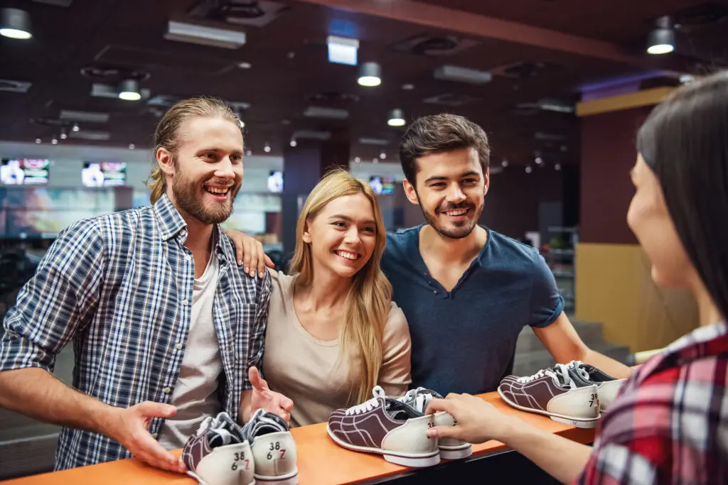 Choosing bowling shoes